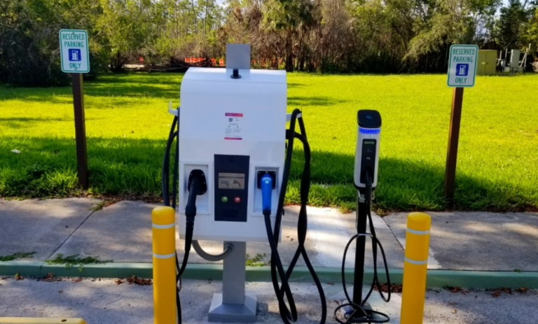 Curb Side Charging 2 768x463
